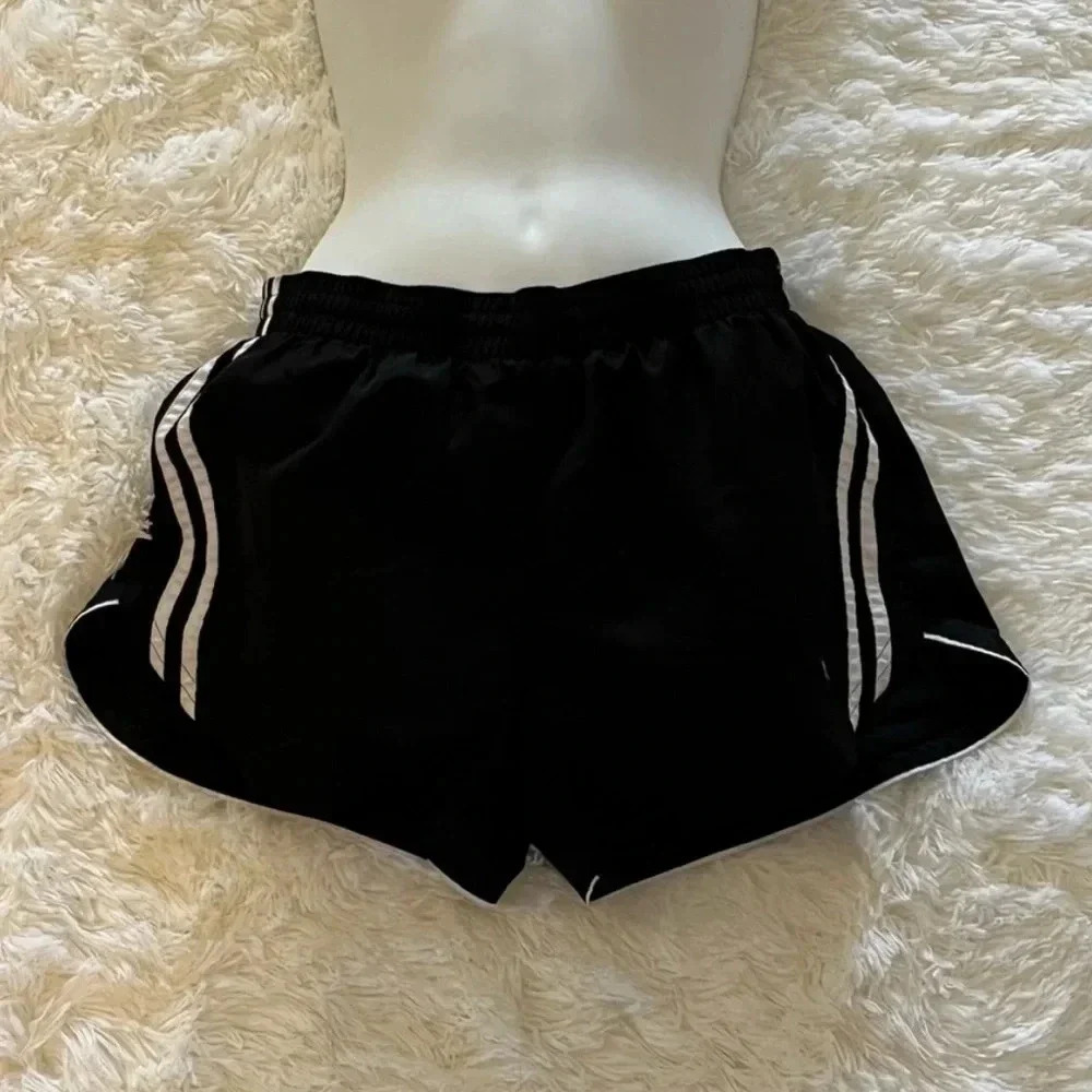 Danskin Now Athletic Shorts Size Small (4-6)